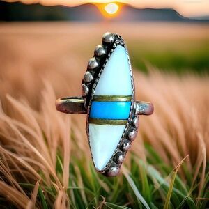 Vintage Navajo Turquoise & Mother of Pearl Sterling Silver Old Pawn Ring 6.25